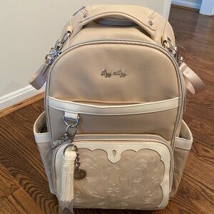 Itzy Ritzy Nash Boss Plus Diaper Bag in Oat, NWT